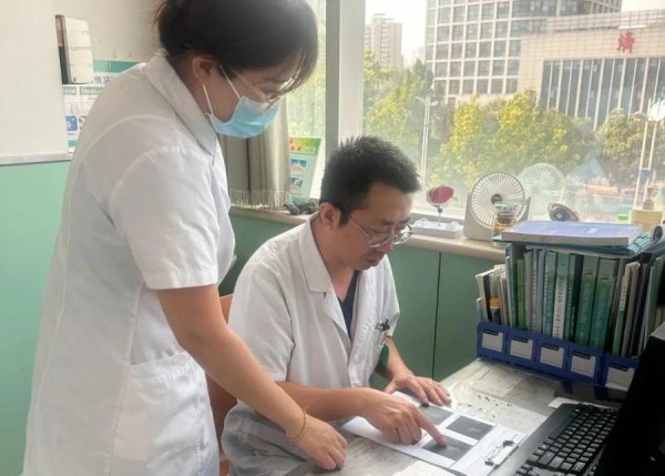 优秀炒股配资门户 济南市五院成功实施25G微创玻璃体切除术